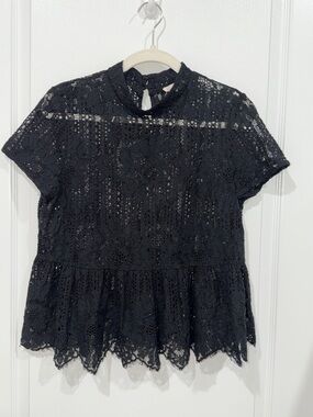 EverLeigh Black Lace Short-Sleeve Peplum Top - Classic Women's Top size medium